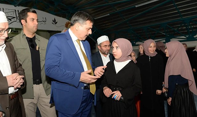 Vali Çiftçi Kız Kur'ân Kursu'nu ziyaret etti