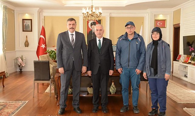 Vali Çiftçi'den PTT'ye kutlama