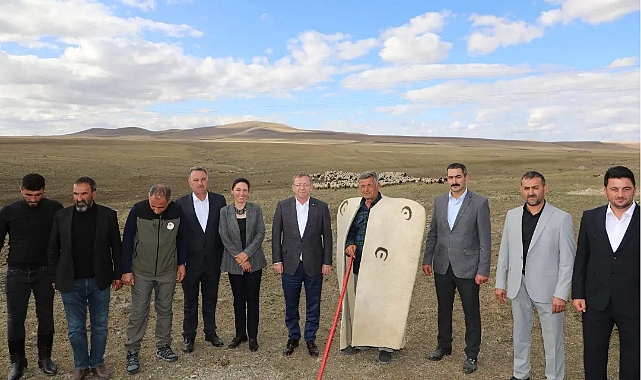 Vali Polat, koç katım etkinliğine katıldı