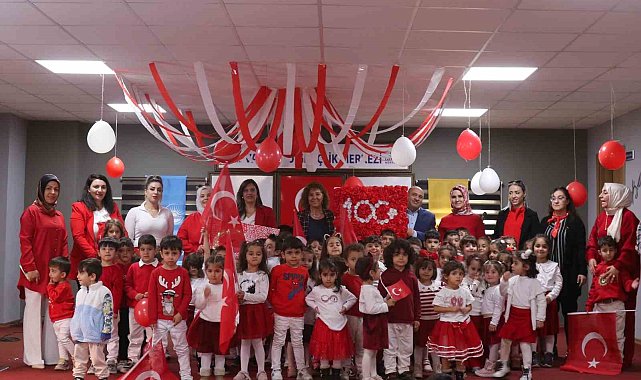 Van Büyükşehir Belediyesi minikler için 100. yıl etkinliği düzenledi
