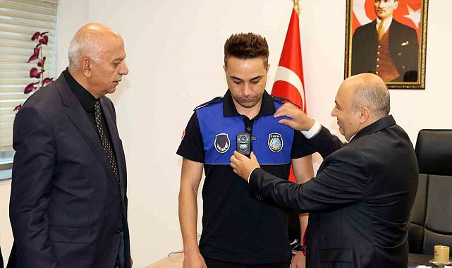 Van Büyükşehir Belediyesi zabıtasında yaka kamerası dönemi