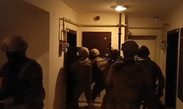 Van'da değişik suçlardan aranan 12 şüpheli gözaltına alındı