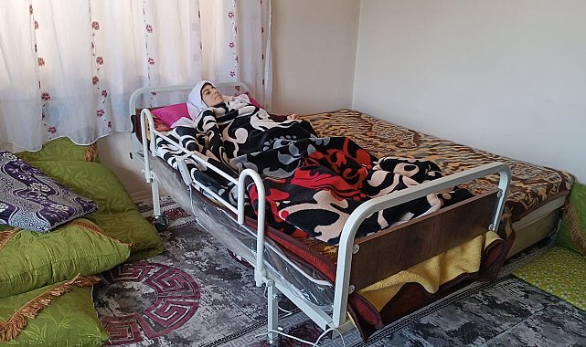 Vanlı Amcan Derneğinden Kadriye Teyze'ye hasta yatağı