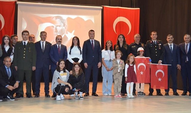 Varto'da Cumhuriyet Bayrım coşkusu