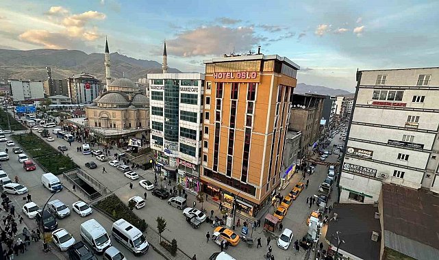 Yüksekovalılar "yeni yüzyılda" il müjdesini dört gözle bekliyor