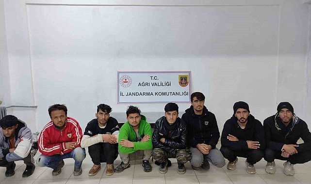 Ağrı'da 24 düzensiz göçmen yakalandı, 2 organizatör gözaltına alındı