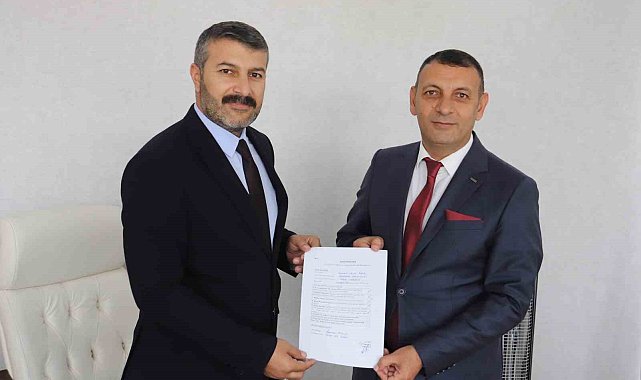 Ağrı'da belediye başkan aday adayı başvuruları devam ediyor