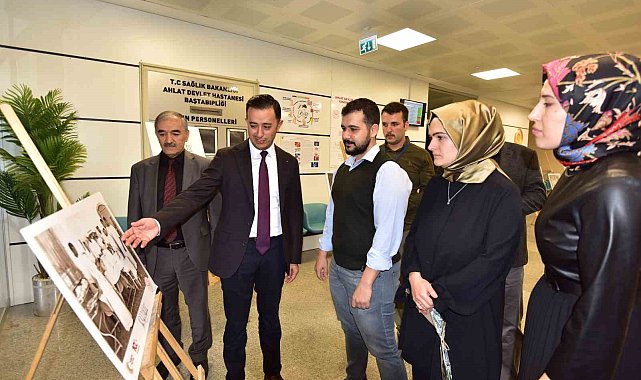 Ahlat'ta '100 Yıldır Aynı Aşk ve Heyecanla' fotoğraf sergisi