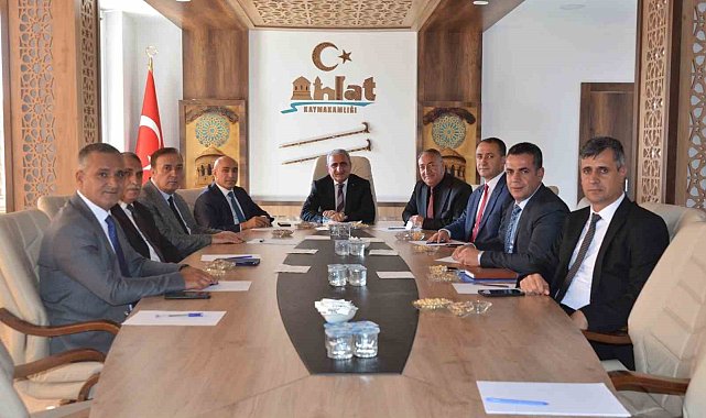 Ahlat'ta milli eğitim müdürleri toplantısı yapıldı