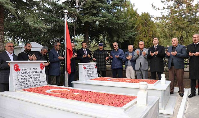 Ahlatlı şehitler vefat yıl dönümlerinde anıldı