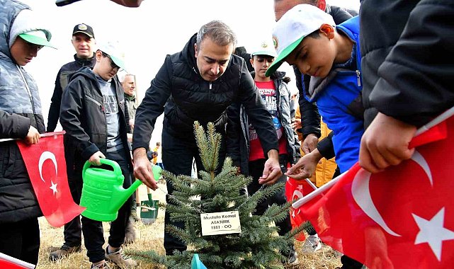 Ardahan'da fidanlar toprakla buluştu