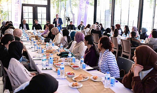 Başkan Güder ÜNİAK üyelerini ağırladı