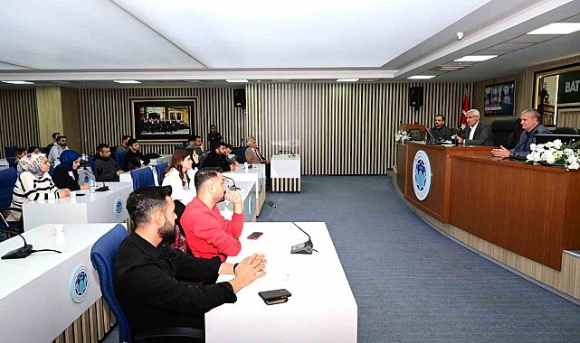 Başkan Güder üniversite öğrencileriyle bir araya geldi