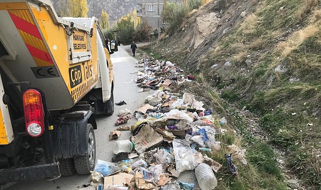 Belediye personeli inisiyatifini kullanarak 350 kilo çöp topladı
