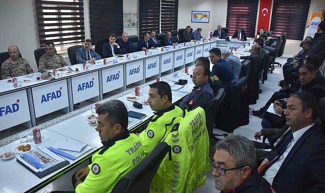 Bitlis'te kış tedbirleri toplantısı düzenlendi