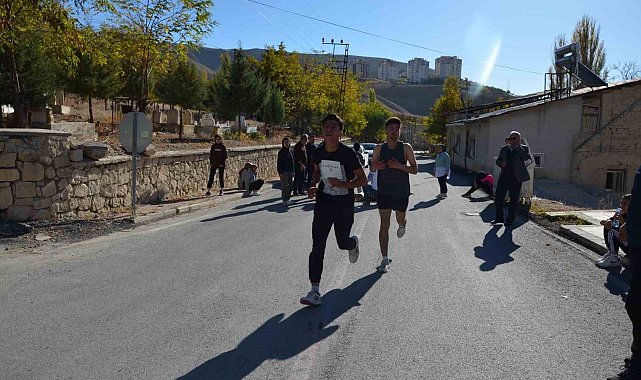 Darende'de Atatürk koşusu düzenlendi