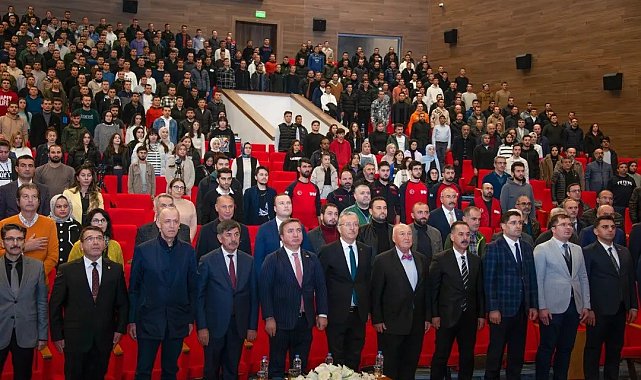 EBYÜ'de "Deprem Neden Yıkıyor?" konferansı gerçekleştirildi