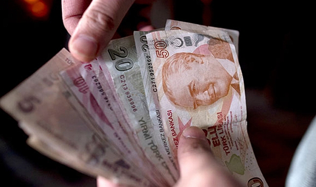 Emeklilere 5 bin liralık ikramiye ödemesi başladı