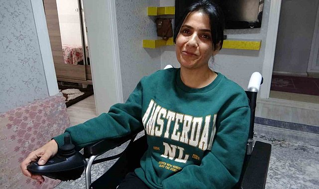 Engelli kadın akülü tekerlekli sandalyesine kavuştu