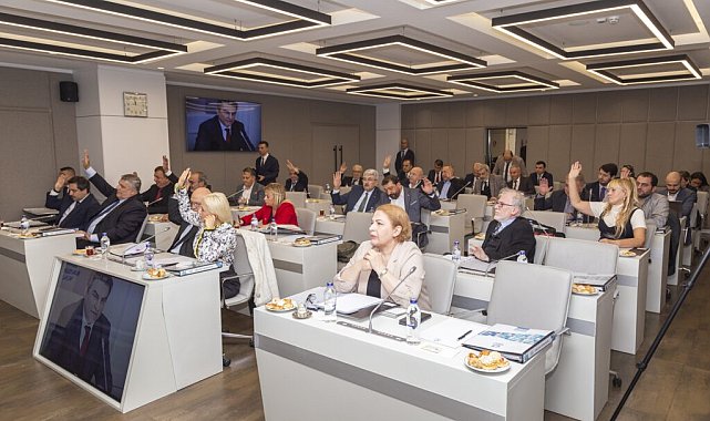 Erkılınç: "Yanlış yollara tevessül edenler kendilerini kandırıyor"