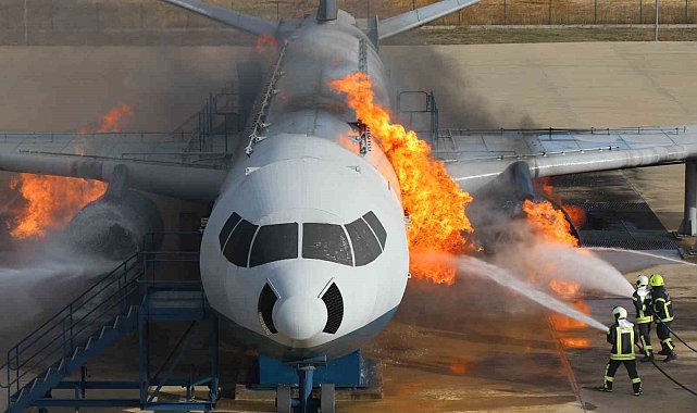 Erzincan'da gerçeği aratmayan uçak kazası tatbikatı