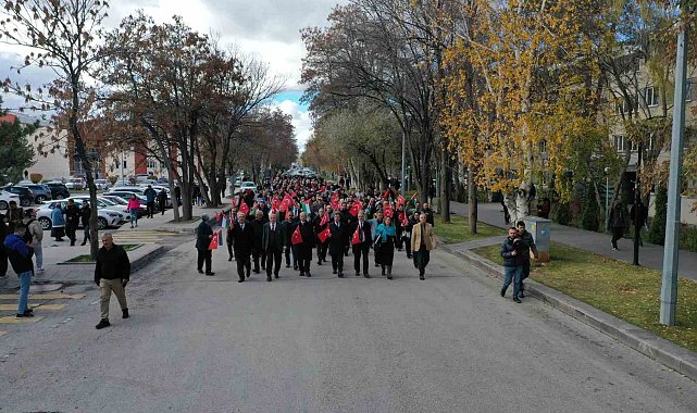 Erzurum'da öğrenci ve akademisyenler Filistin için yürüdü