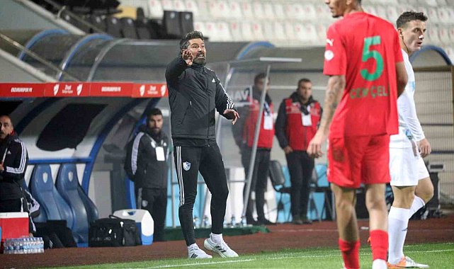 Hakan Kutlu: "Genç oyuncularımı tebrik ediyorum"