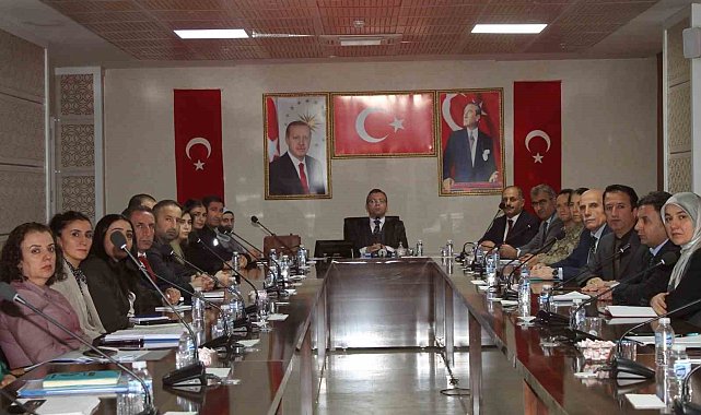 Hakkari'de kadına yönelik şiddet konulu toplantı