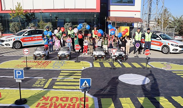Jandarmadan okul öncesi öğrencilerine trafik eğitimi
