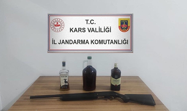 Kars&#039;ta jandarmadan silah ve sahte içki operasyonu