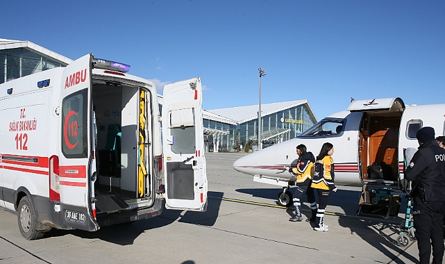 Kars'ta kalp hastası 70 yaşındaki kişi ambulans uçakla Ankara'ya sevk edildi
