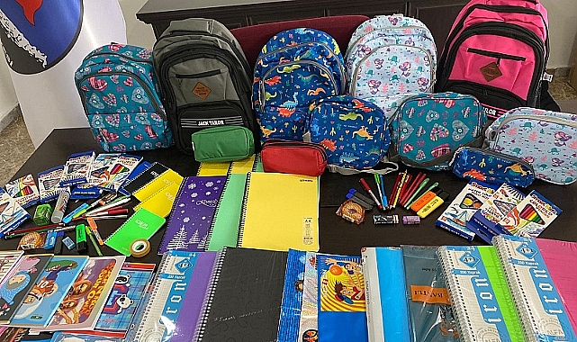 Kars’ta kırtasiye yardımları devam ediyor