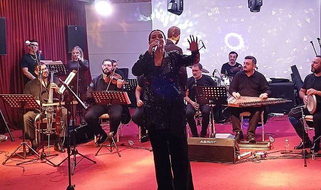Kars'ta Öğretmenler Günü konseri gönülleri fethetti