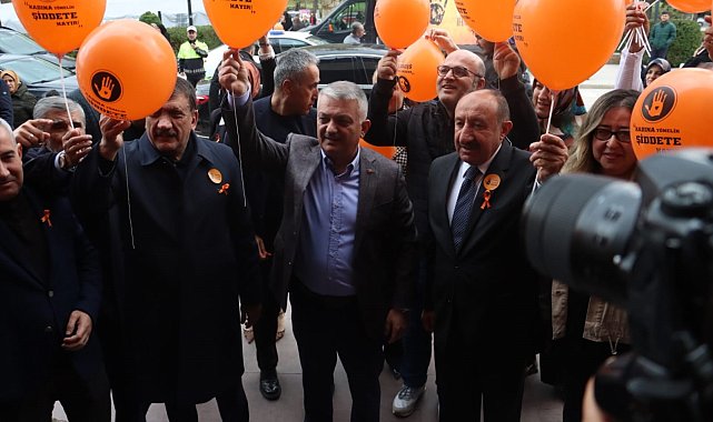 Malatya Park'ta 'Kadına yönelik şiddetle uluslararası mücadele günü' etkinliği