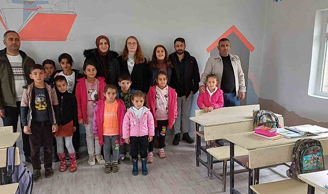 Malazgirt'te doktor ve sağlık çalışanları bu sefer okulu iyileştirdi