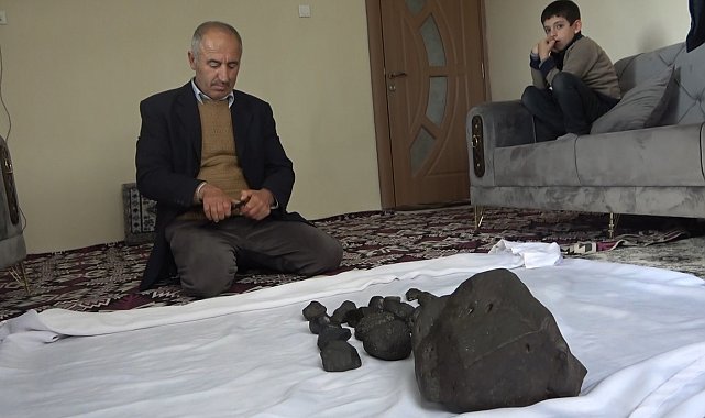 Mantar toplarken gök taşı buldu
