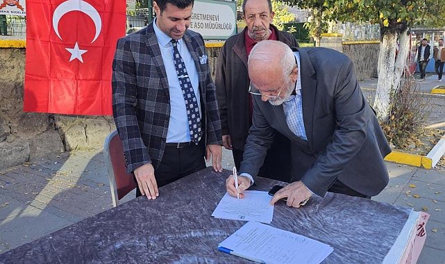 Muş'ta 'Bağımsız Yaşam Merkezi' için imza kampanyası düzenlendi