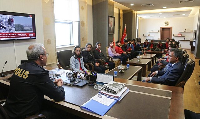 Öğrenciler Emniyet Müdürü Karayel ile bir araya geldi