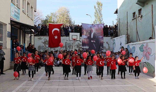 Oltu'da 100. Yıl kutlama coşkusu devam ediyor