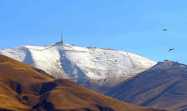 Palandöken'in zirvesi beyaza büründü