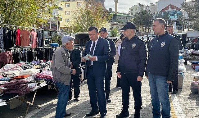 Polisten vatandaşa broşürlü uyarı