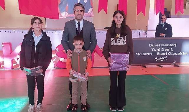 Sarıkamış'ta Öğretmenler Günü kutlandı