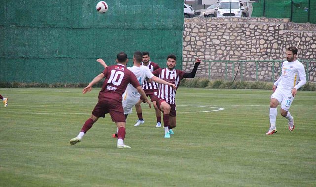 TFF 3. Lig: 23 Elazığ FK: 1 - Siirt İl Özel İdare: 2