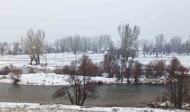 Tunceli'de kar ve sağanak yağış etkili oldu