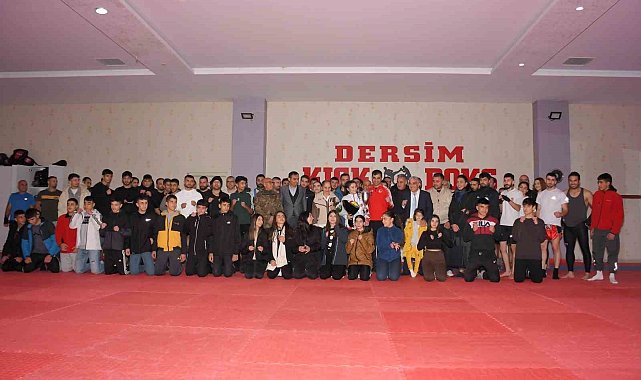 Tuncelili dünya şampiyonu sporcu memleketinde coşkuyla karşılandı