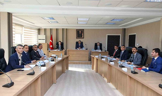 Vali Çelik: "Eğitim bir toplumun geleceğini şekillendirir"