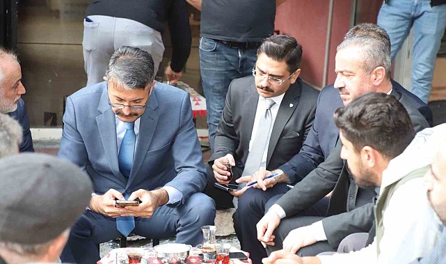 Vali Çelik vatandaşlarla çay içti