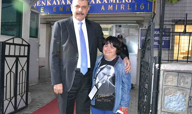 Vali Çiftçi'den Şenkaya'ya ziyaret