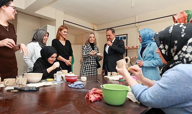 Vali Usta, ADEM kurslarını inceledi