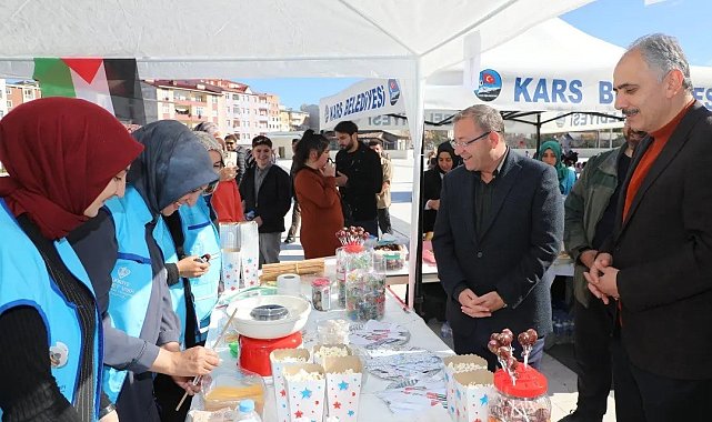 Vali Ziya Polat, hayır çarşısını gezdi